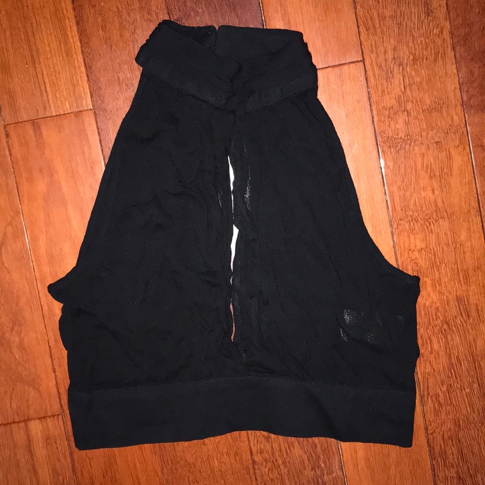 Black sleeveless crop top